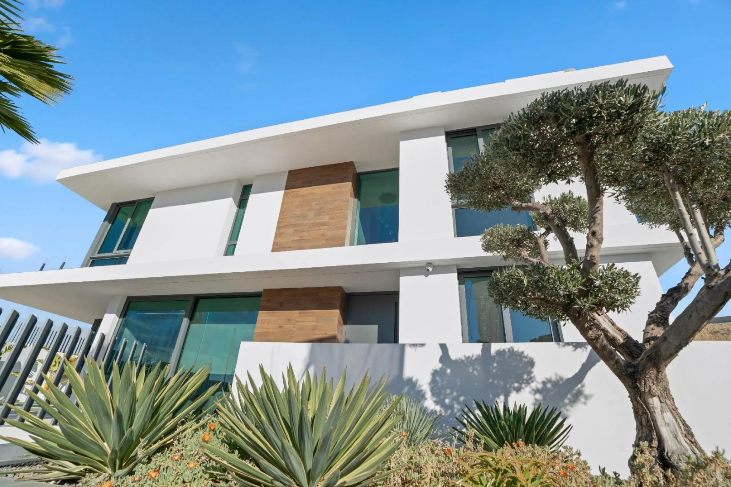 🌿 Exclusivity, design and well-being by the Mediterranean