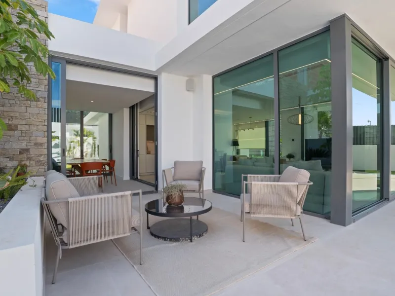 🌿 Exclusivity, design and well-being by the Mediterranean