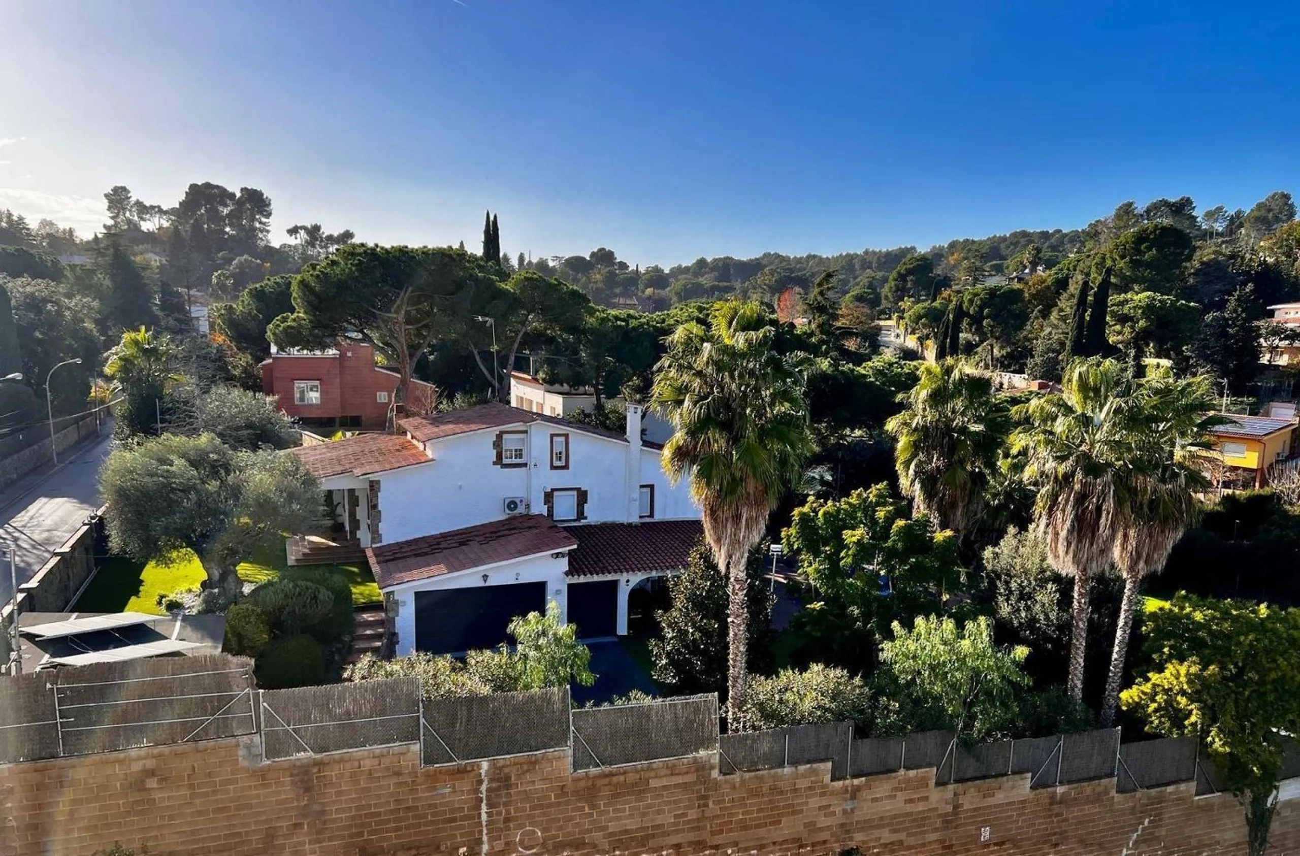 Neubau-Penthouse mit privater Terrasse in Bellaterra, Barcelona