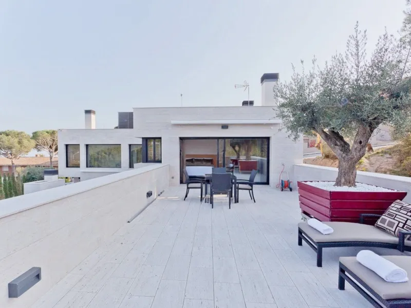 Contemporary Design Villa with Sea Views in Sant Andreu de Llavaneres, Barcelona