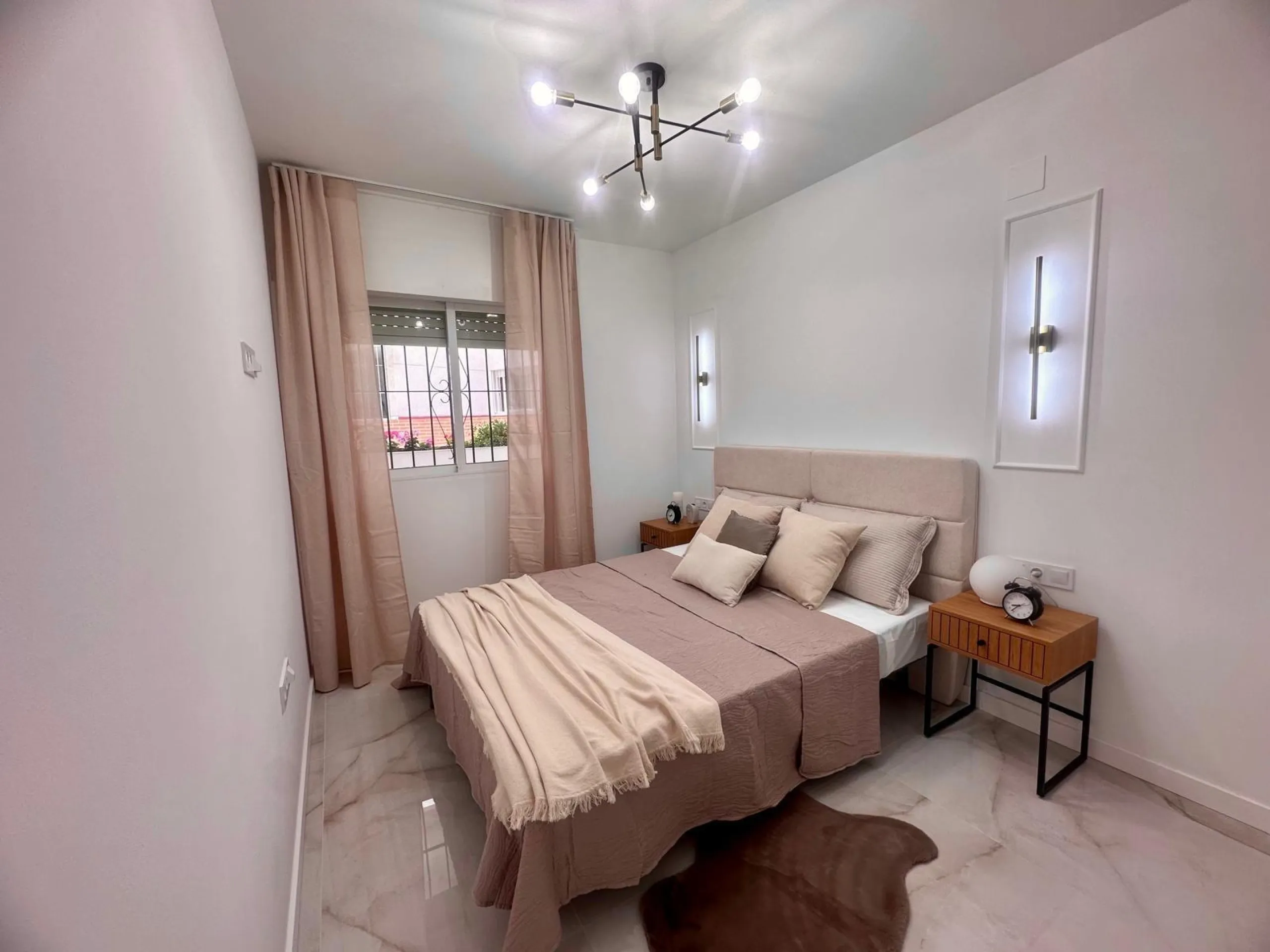 Apartamento totalmente reformado a 350 metros de Playa del Cura con piscina