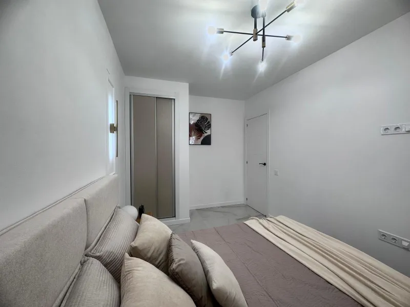 Apartamento totalmente reformado a 350 metros de Playa del Cura con piscina