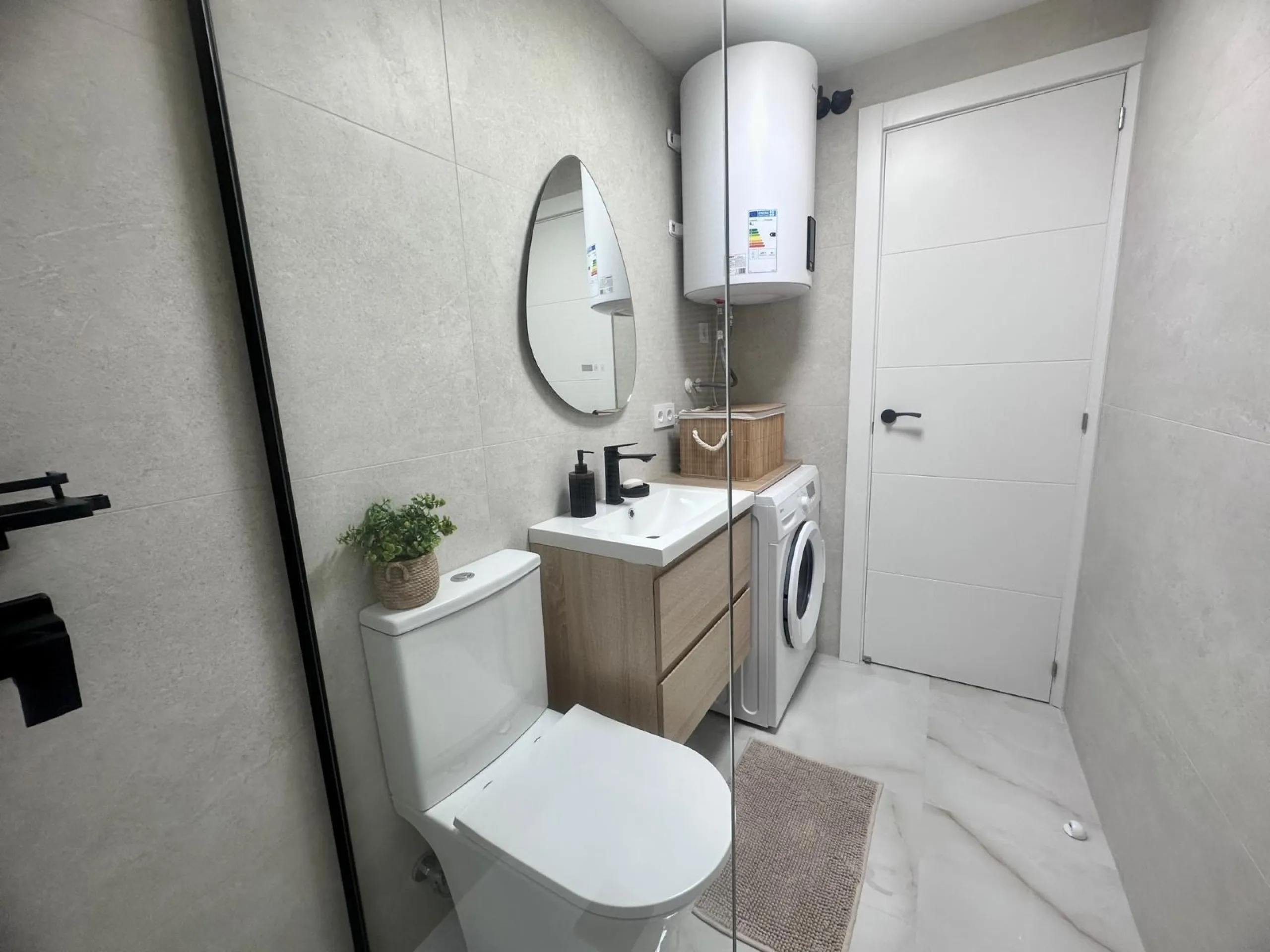 Apartamento totalmente reformado a 350 metros de Playa del Cura con piscina