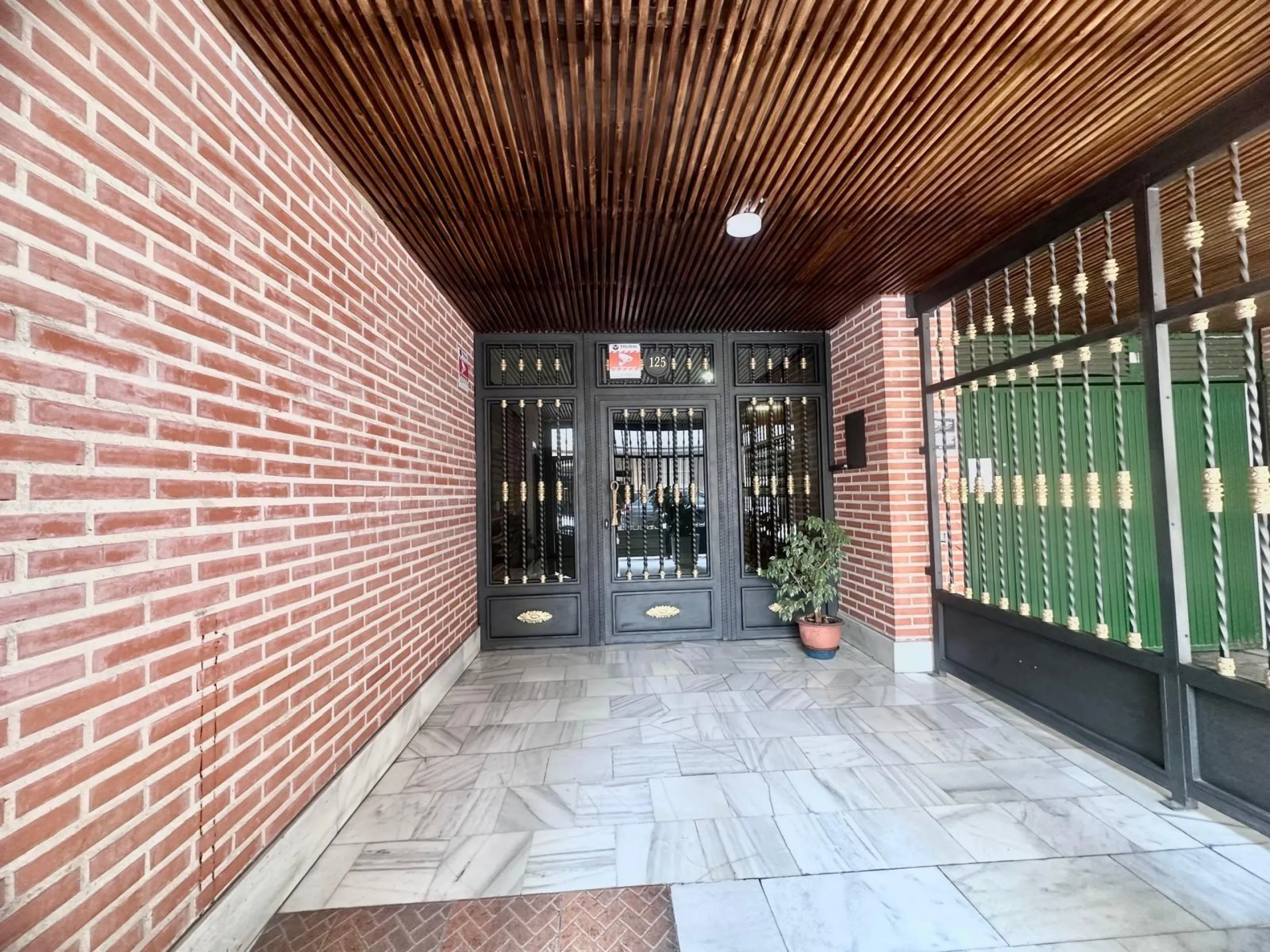 Apartamento totalmente reformado a 350 metros de Playa del Cura con piscina