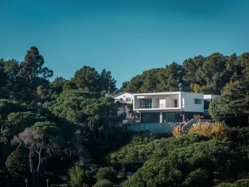 Villa de obra nueva con vistas al mar y entorno natural en Premia de Dalt, Barcelona