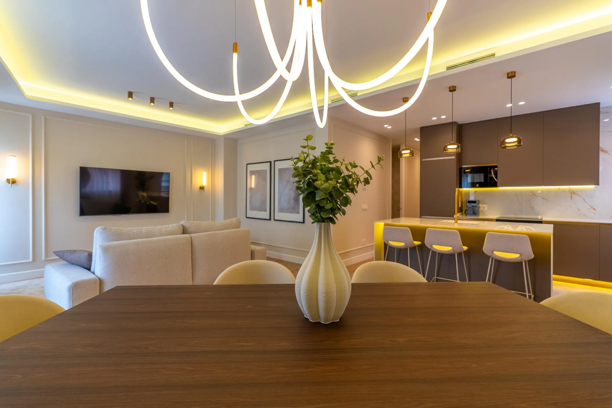 EXCLUSIVE LUXURY APARTMENT IN THE LISTA AREA OF THE SALAMANCA NEIGHBORHOOD, MADRID