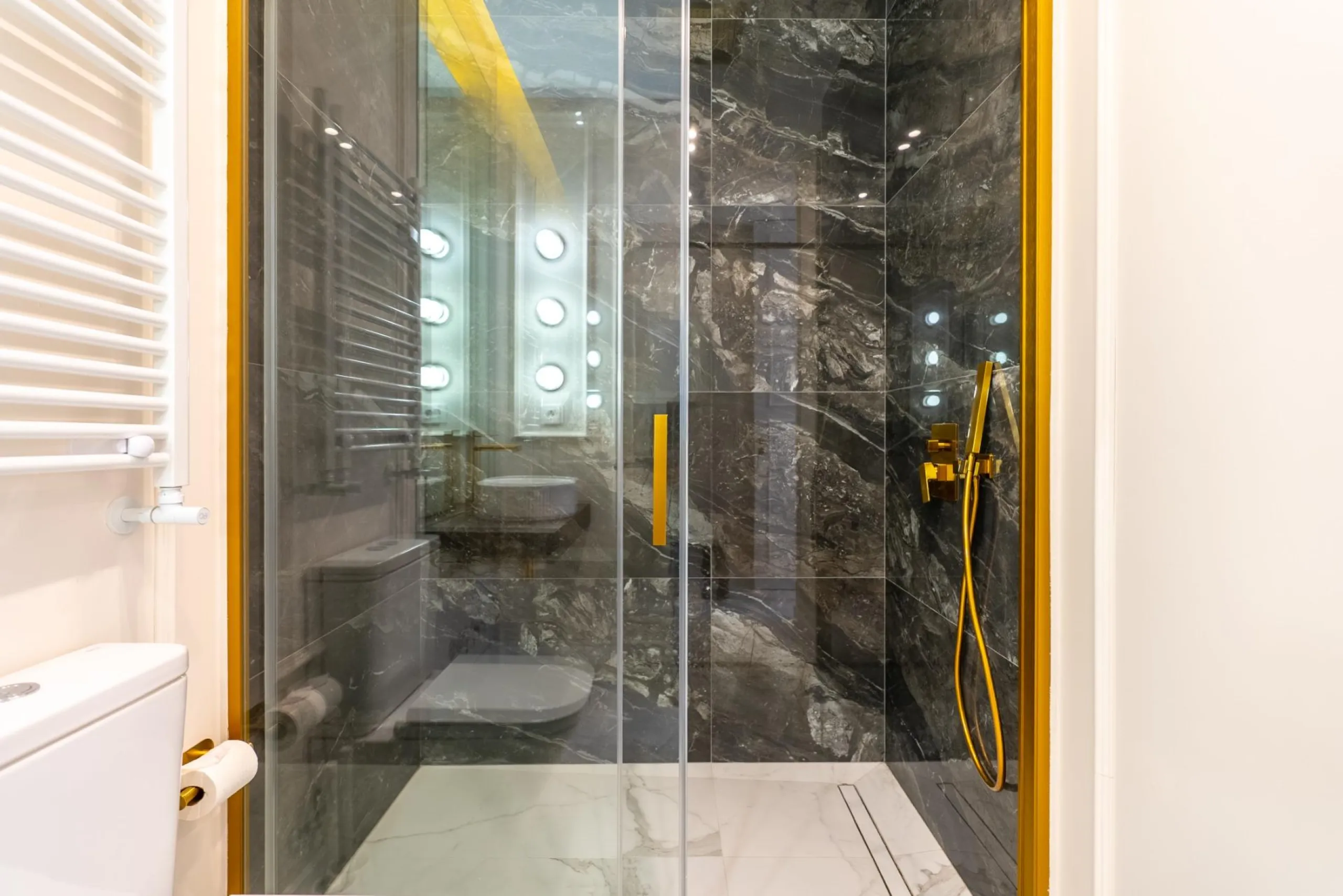EXCLUSIVE LUXURY APARTMENT IN THE LISTA AREA OF THE SALAMANCA NEIGHBORHOOD, MADRID