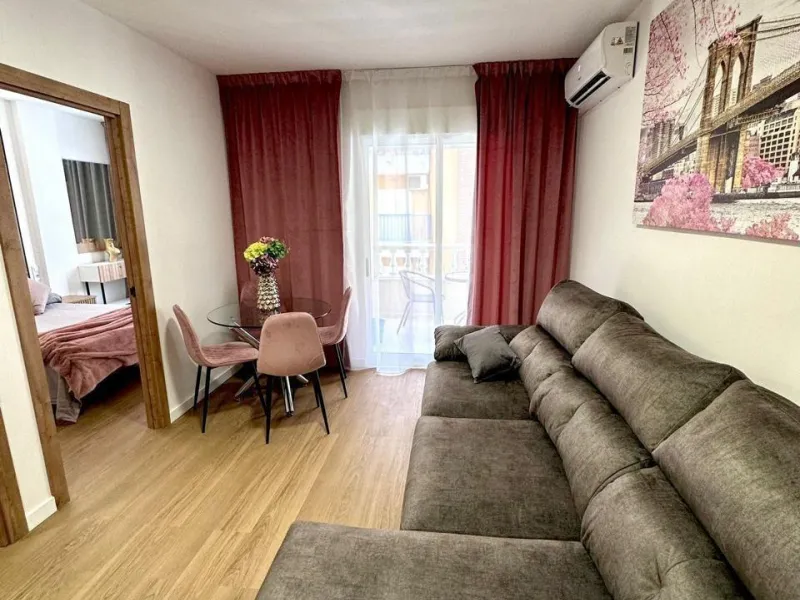 Charming Renovated Apartment Near Bus Station in Torrevieja