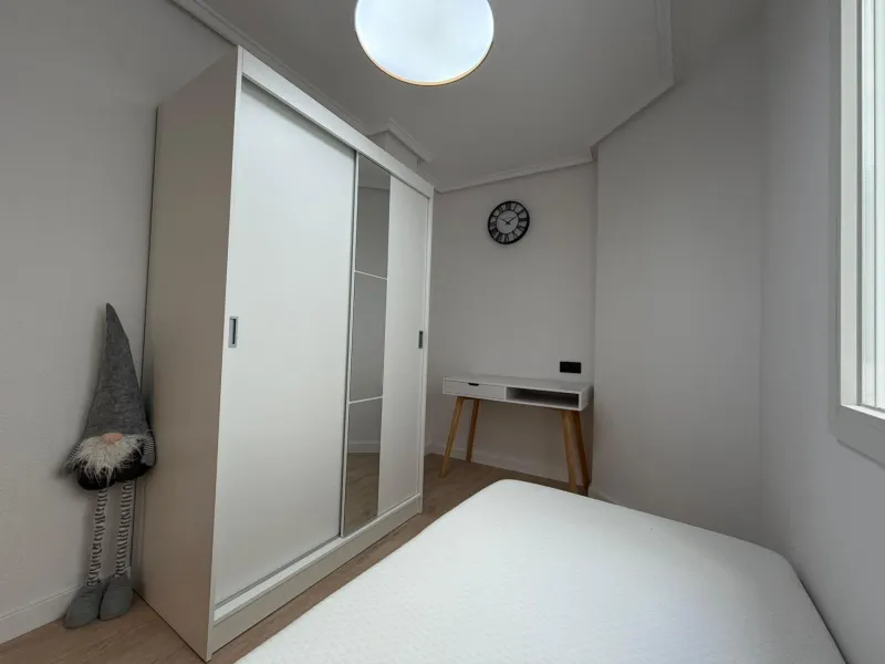Encantador Apartamento Reformado en Playa del Cura, Torrevieja por €157.900