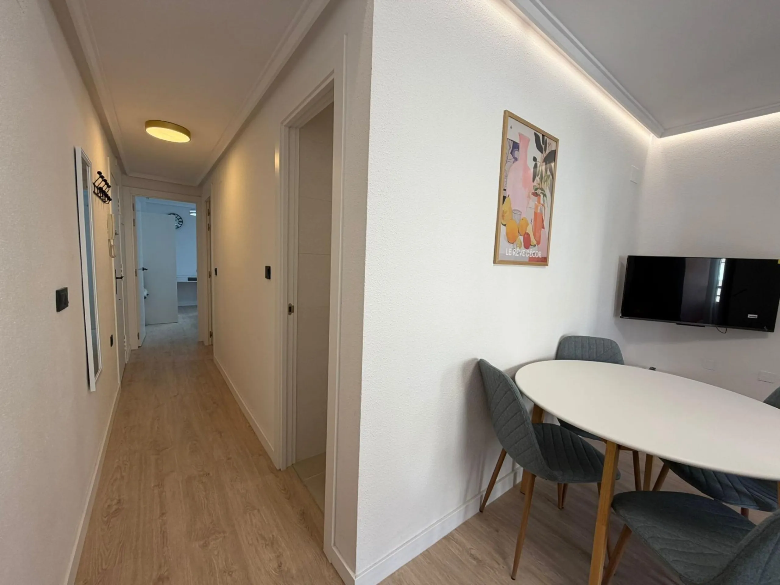 Encantador Apartamento Reformado en Playa del Cura, Torrevieja por €157.900