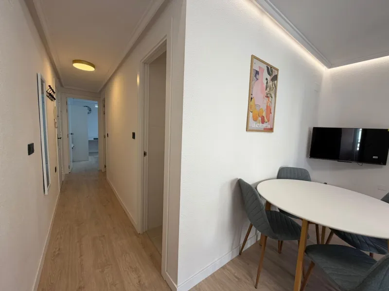 Encantador Apartamento Reformado en Playa del Cura, Torrevieja por €157.900