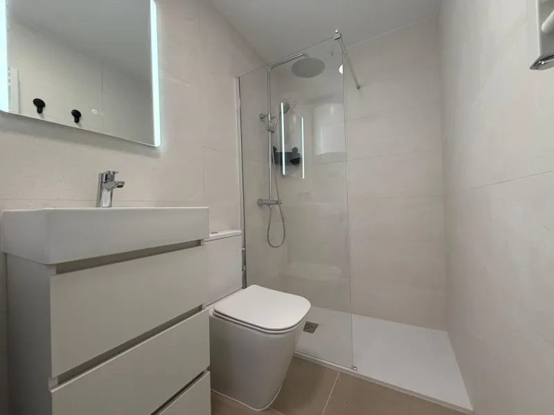 Encantador Apartamento Reformado en Playa del Cura, Torrevieja por €157.900