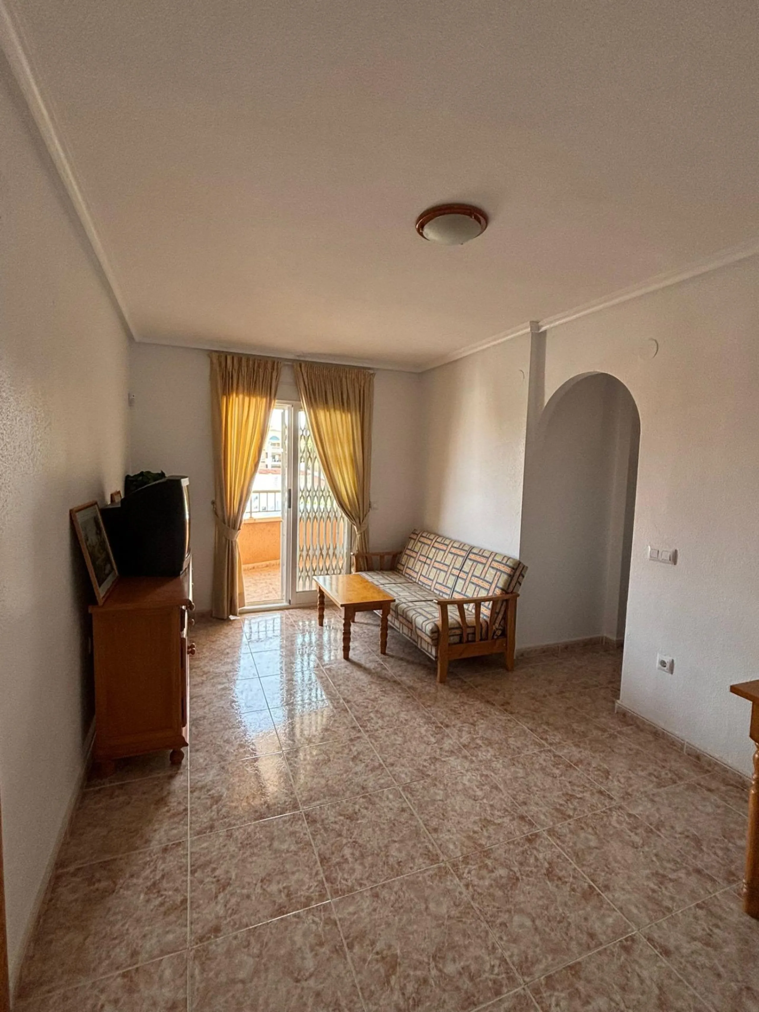 Elegante Apartamento en Playa de los Locos, Torrevieja - Oportunidad Única por €159900