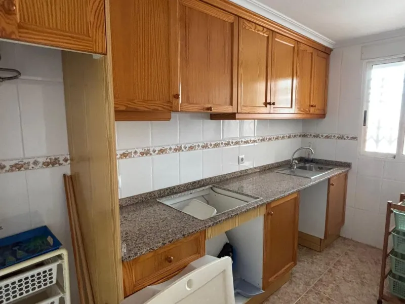 Elegante Apartamento en Playa de los Locos, Torrevieja - Oportunidad Única por €159900