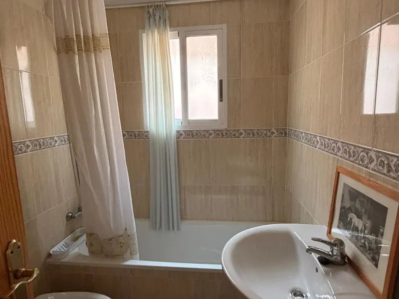 Elegante Apartamento en Playa de los Locos, Torrevieja - Oportunidad Única por €159900