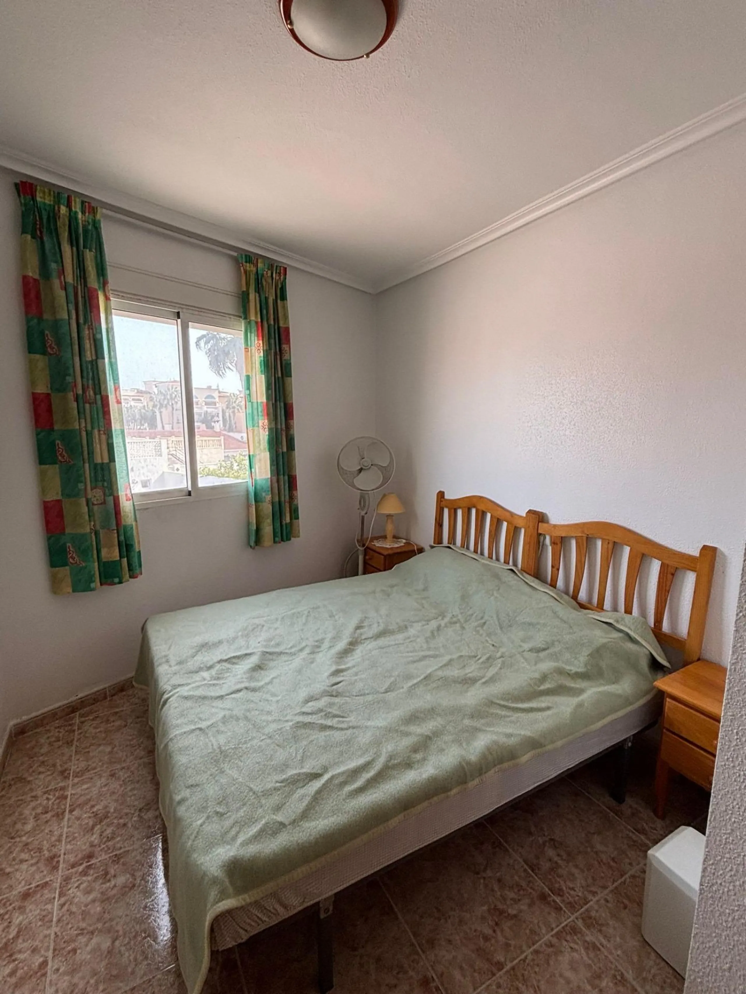Elegante Apartamento en Playa de los Locos, Torrevieja - Oportunidad Única por €159900