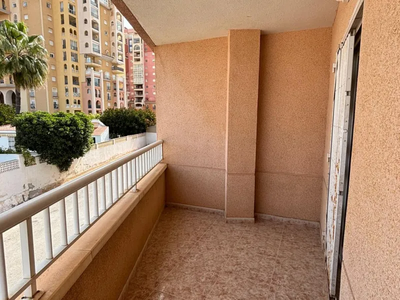 Elegante Apartamento en Playa de los Locos, Torrevieja - Oportunidad Única por €159900