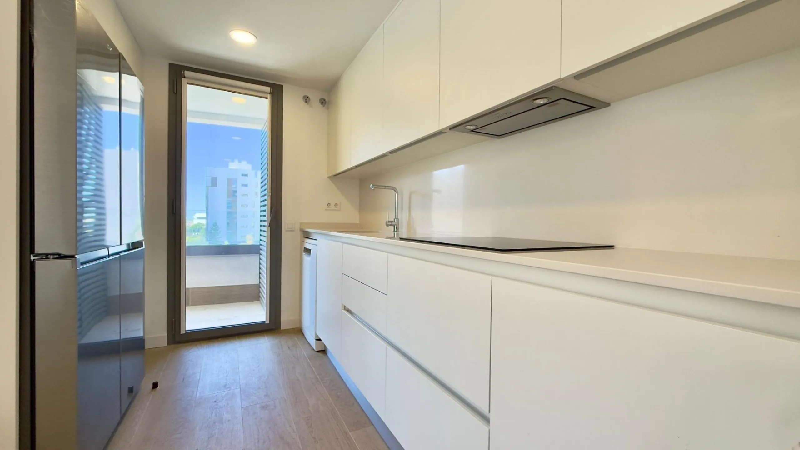 Piso moderno de 3 dormitorios en el centro de Alicante – Residencial Savery