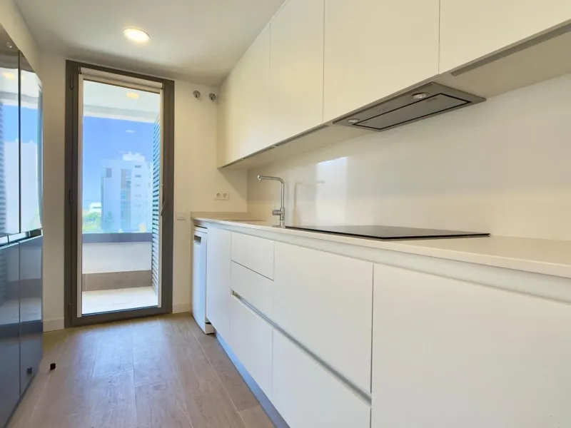 Piso moderno de 3 dormitorios en el centro de Alicante – Residencial Savery