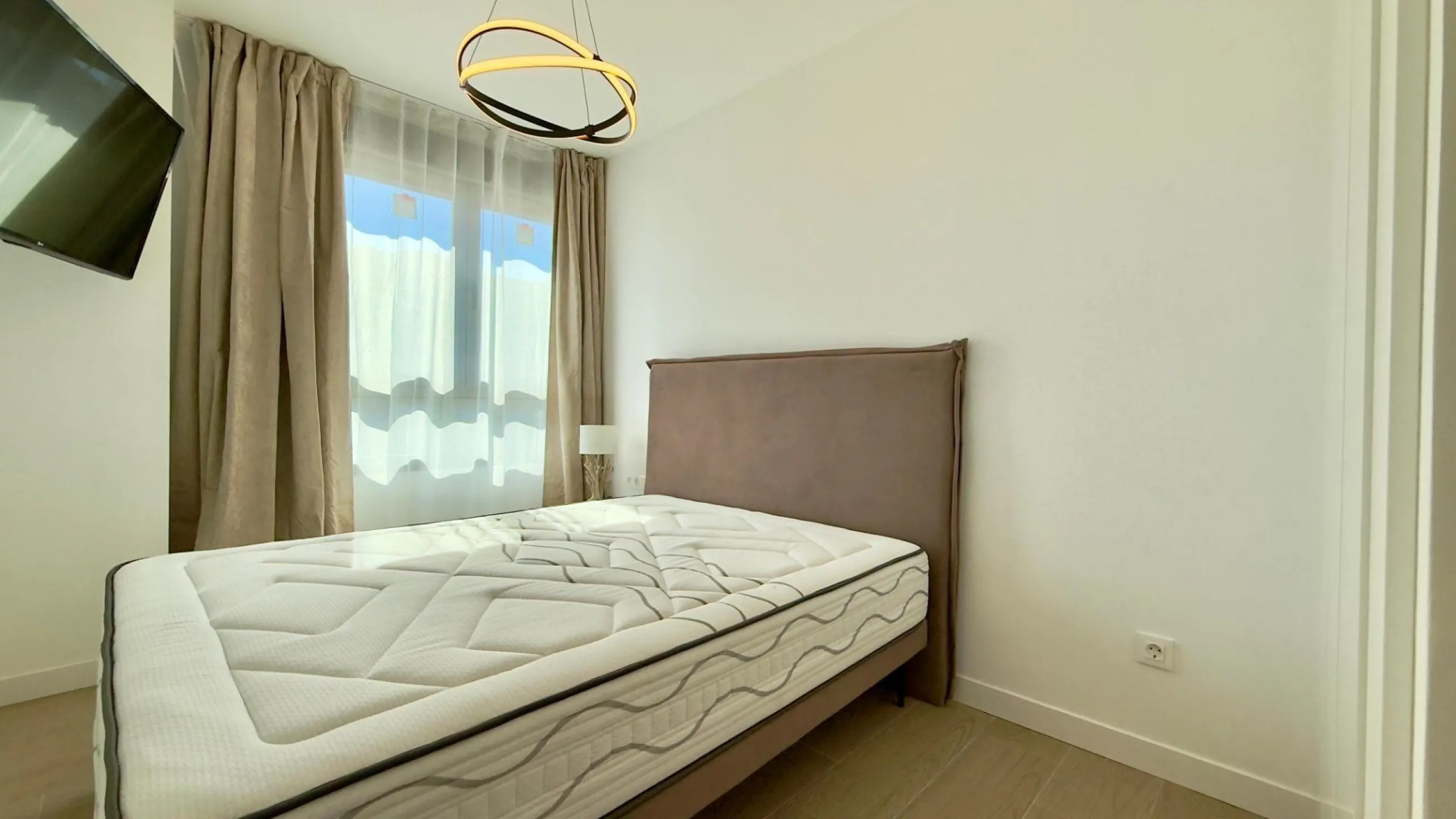 Piso moderno de 3 dormitorios en el centro de Alicante – Residencial Savery