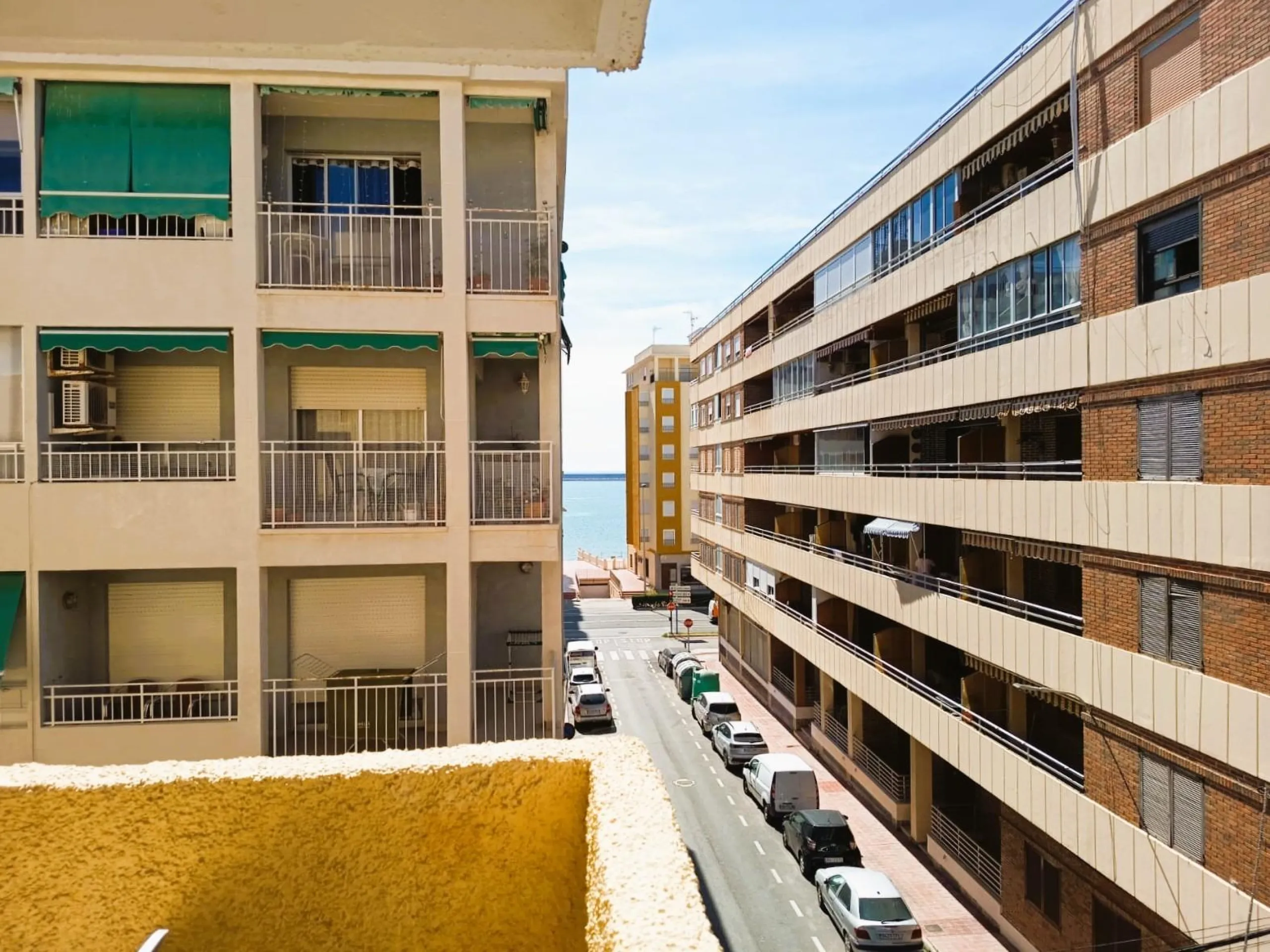 Amplio apartamento reformado a 100m de la playa