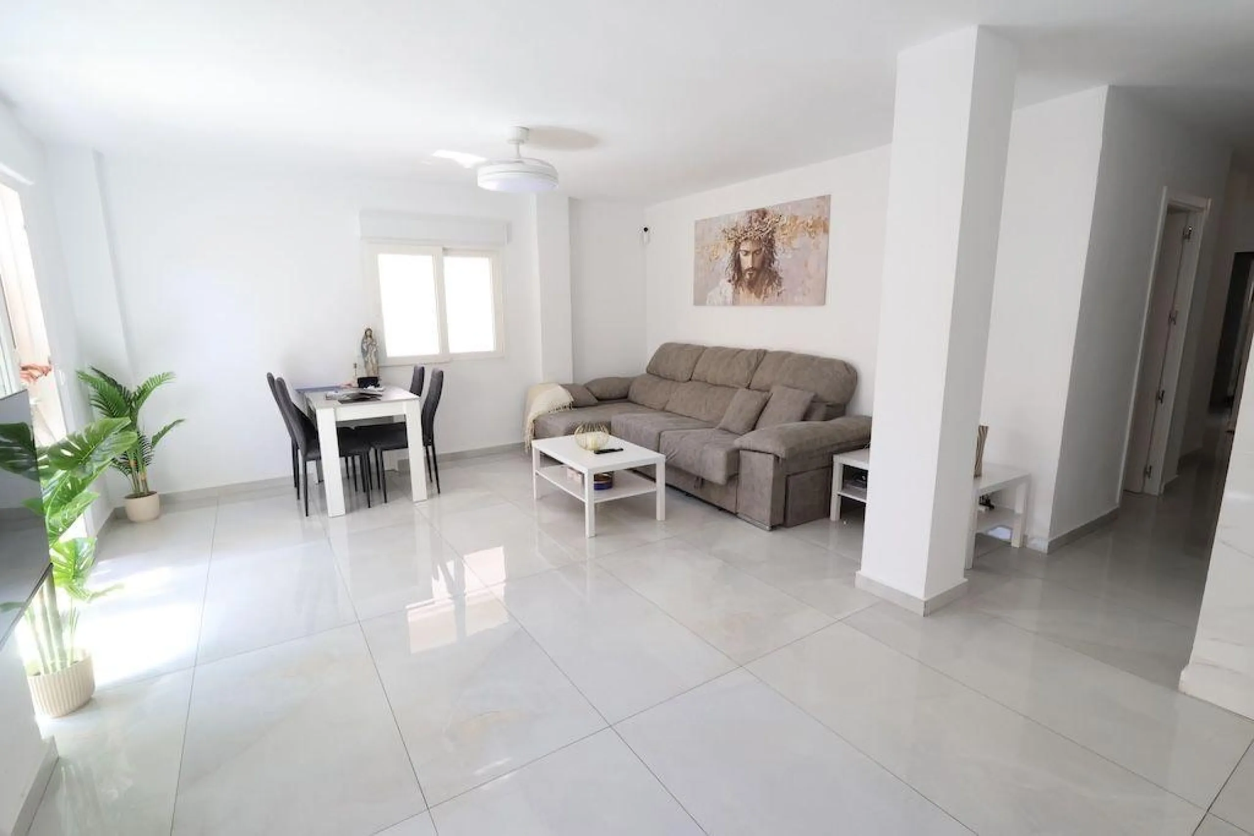 Amplio apartamento reformado a 100m de la playa