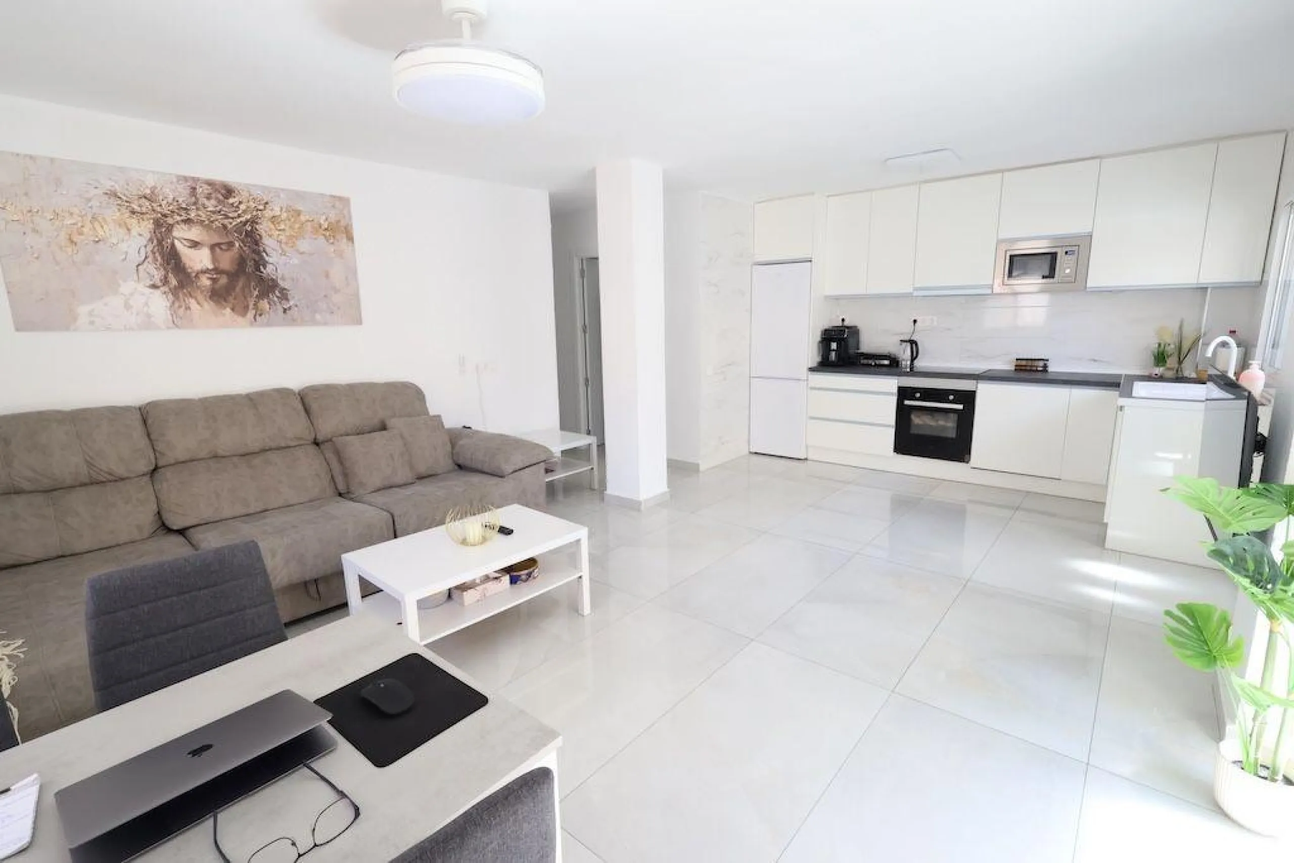 Amplio apartamento reformado a 100m de la playa