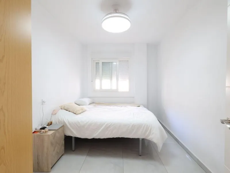 Amplio apartamento reformado a 100m de la playa
