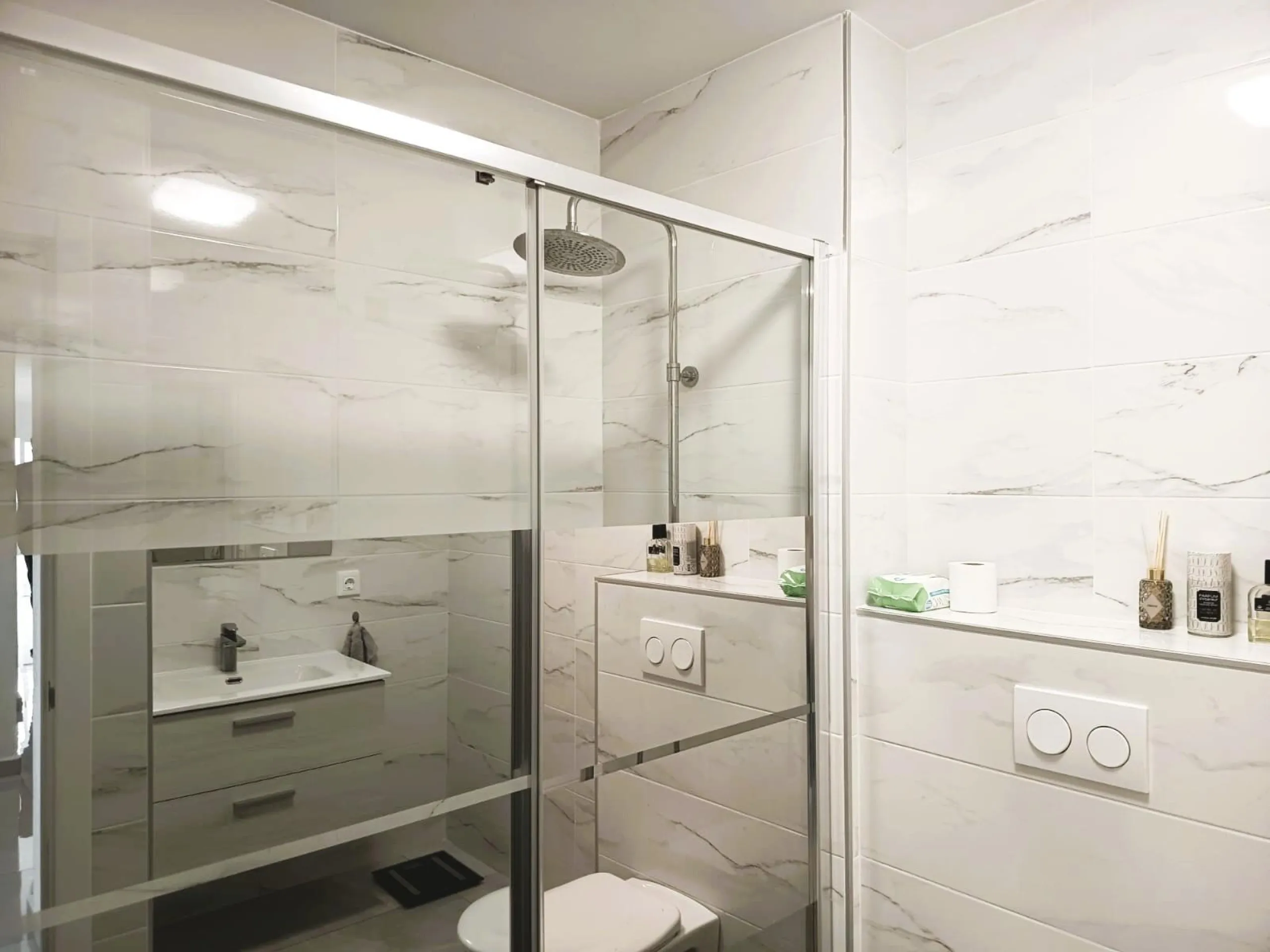 Amplio apartamento reformado a 100m de la playa