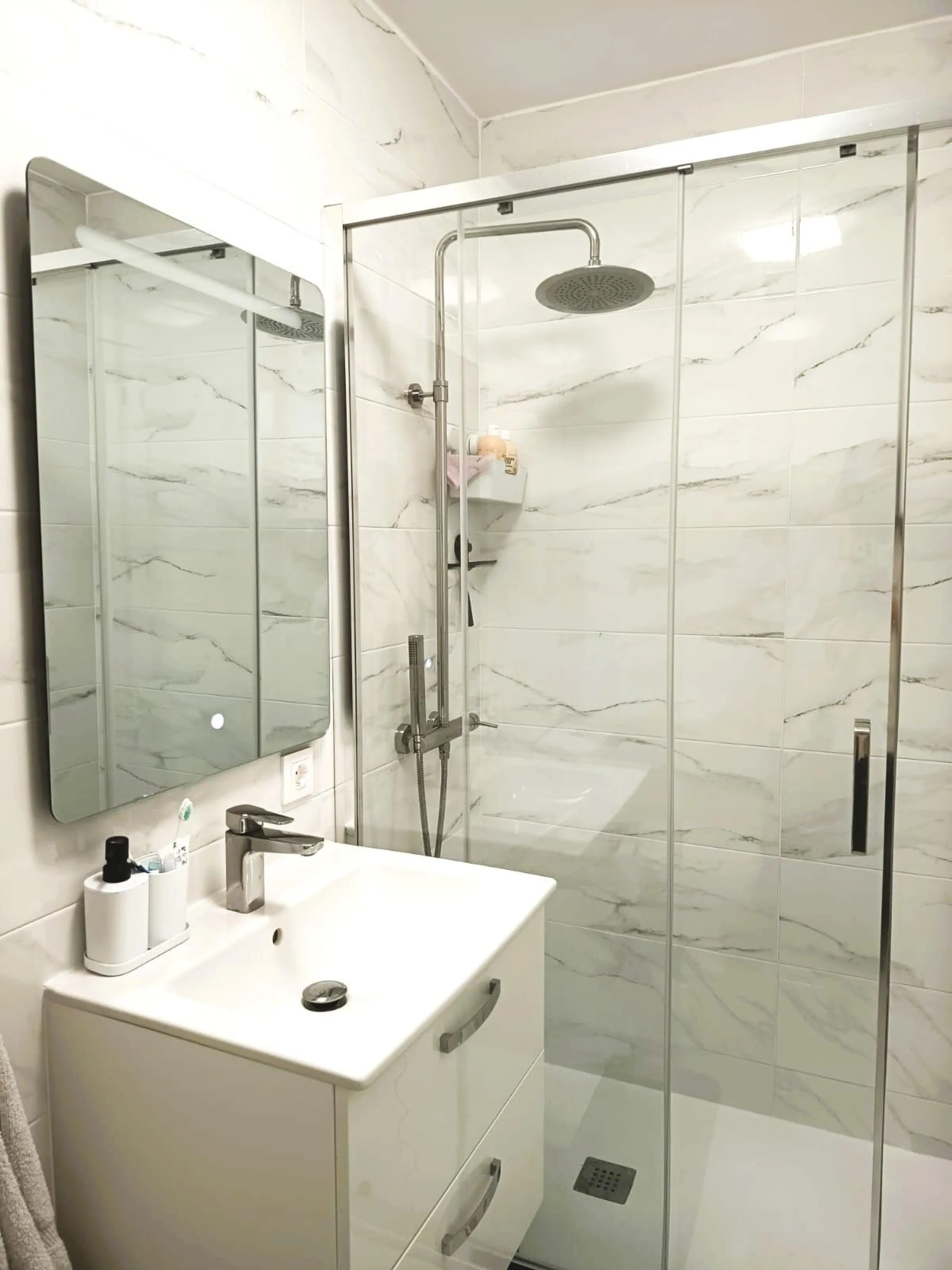 Amplio apartamento reformado a 100m de la playa