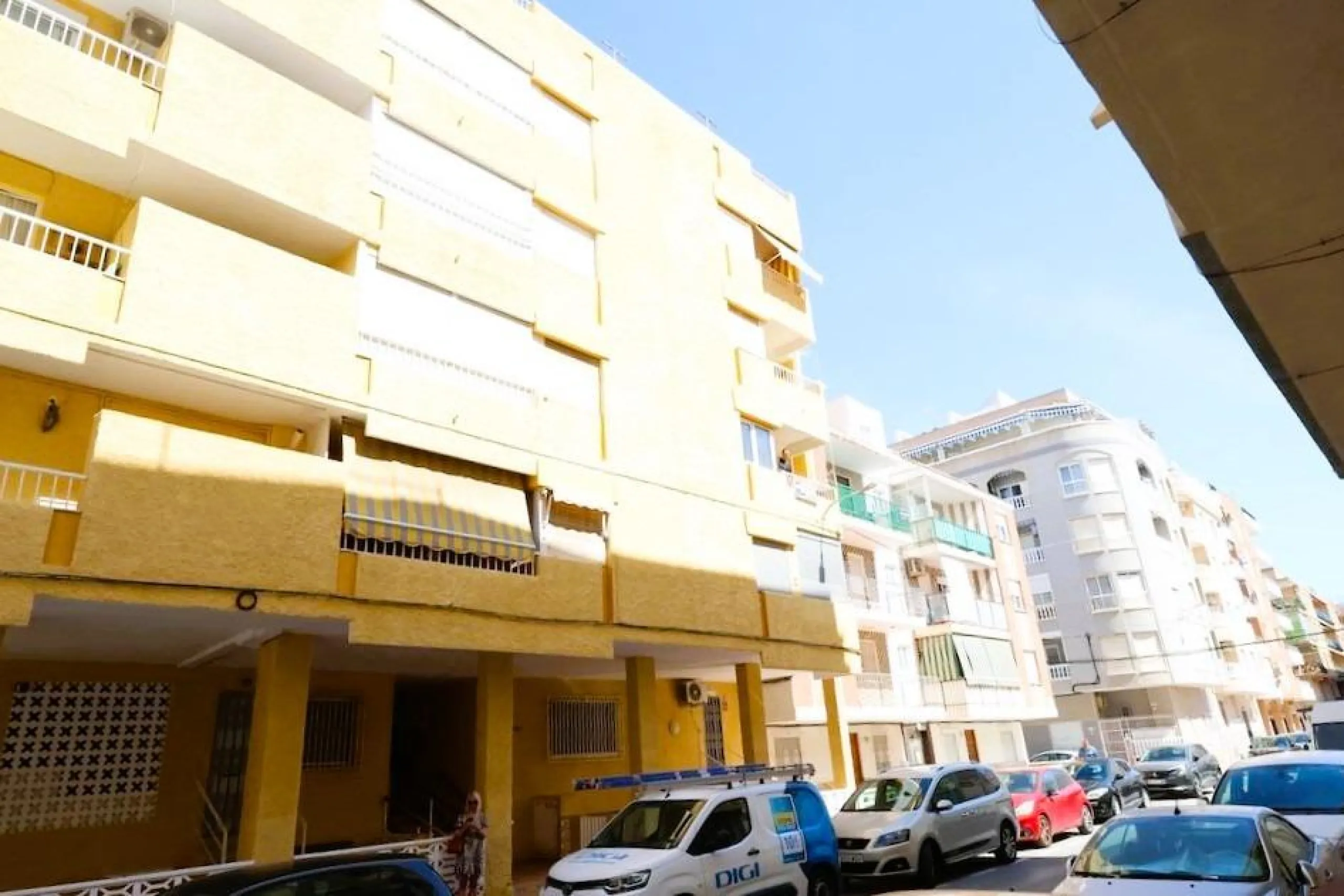 Amplio apartamento reformado a 100m de la playa