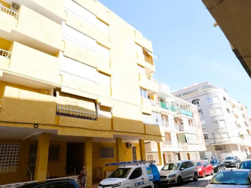 Amplio apartamento reformado a 100m de la playa