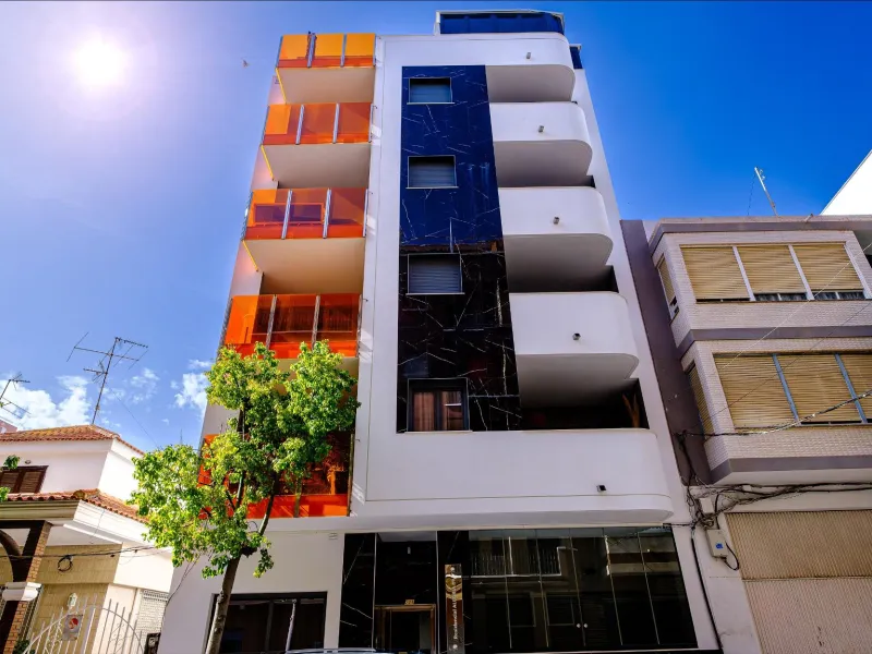 Exclusive Penthouse by the Sea with Two Guest Studios