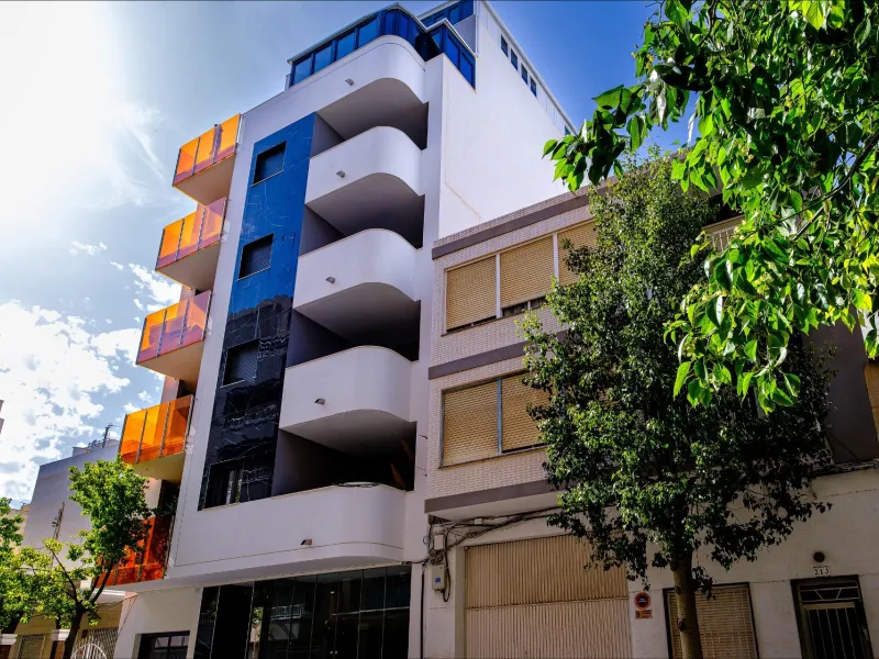 Exclusive Penthouse by the Sea with Two Guest Studios
