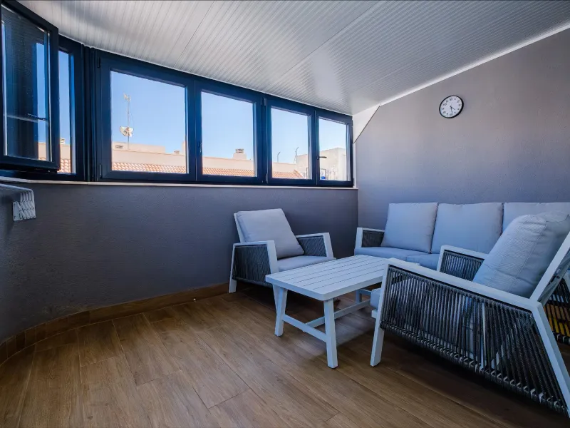 Exclusive Penthouse by the Sea with Two Guest Studios