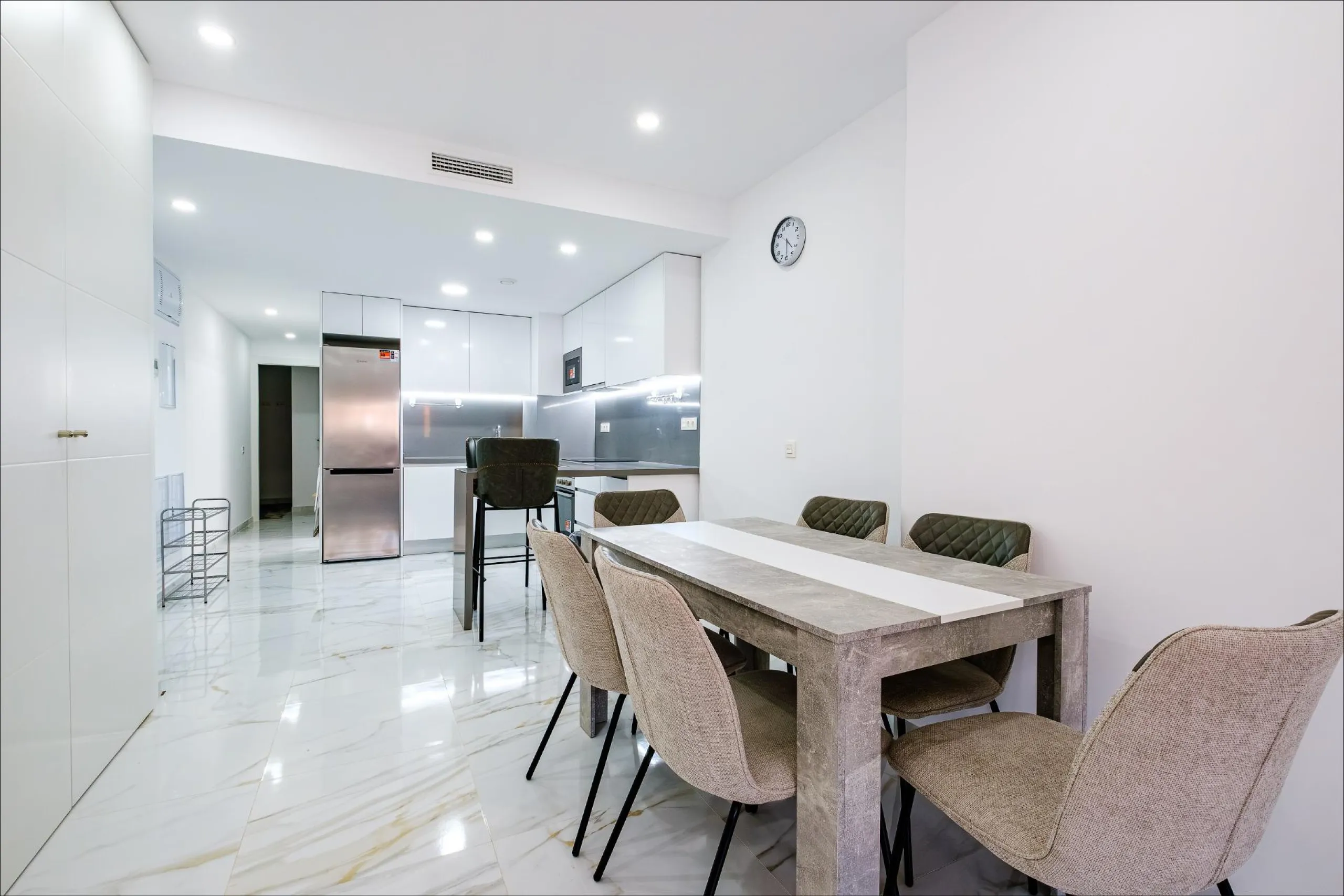 Exclusive Penthouse by the Sea with Two Guest Studios