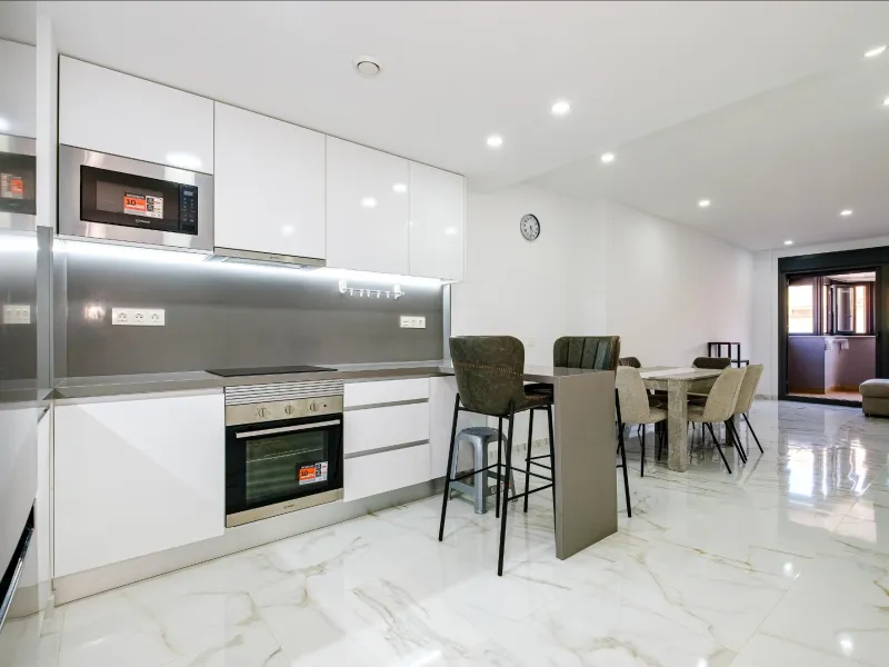 Exclusive Penthouse by the Sea with Two Guest Studios