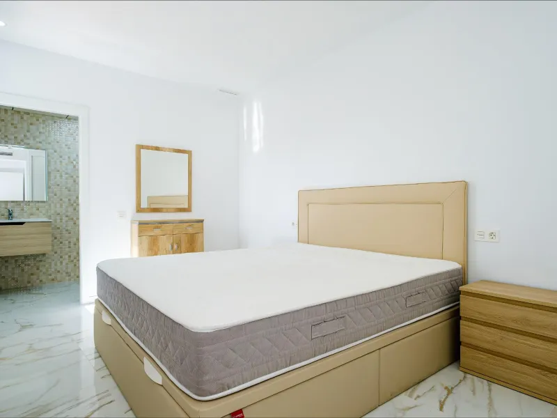 Exclusive Penthouse by the Sea with Two Guest Studios