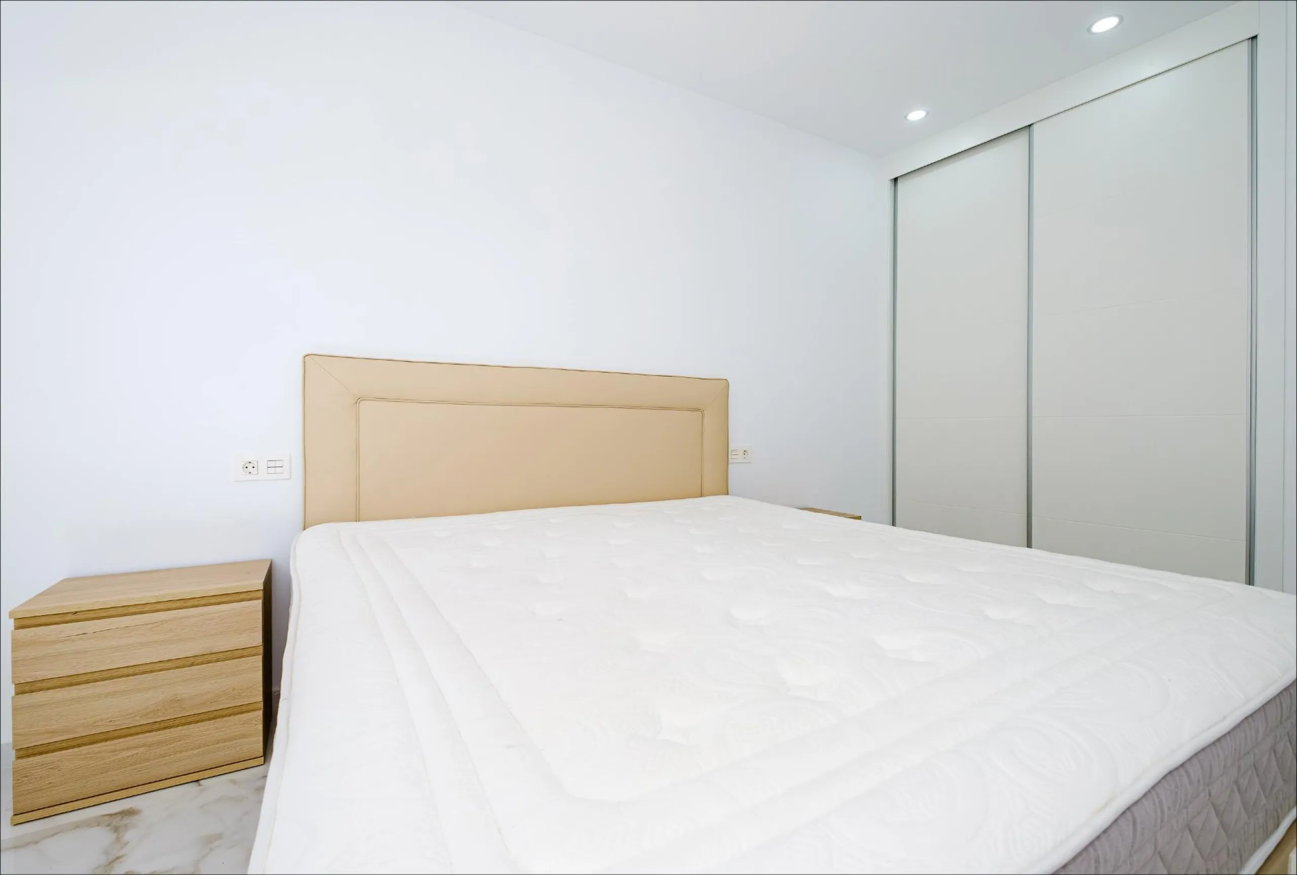 Exclusive Penthouse by the Sea with Two Guest Studios