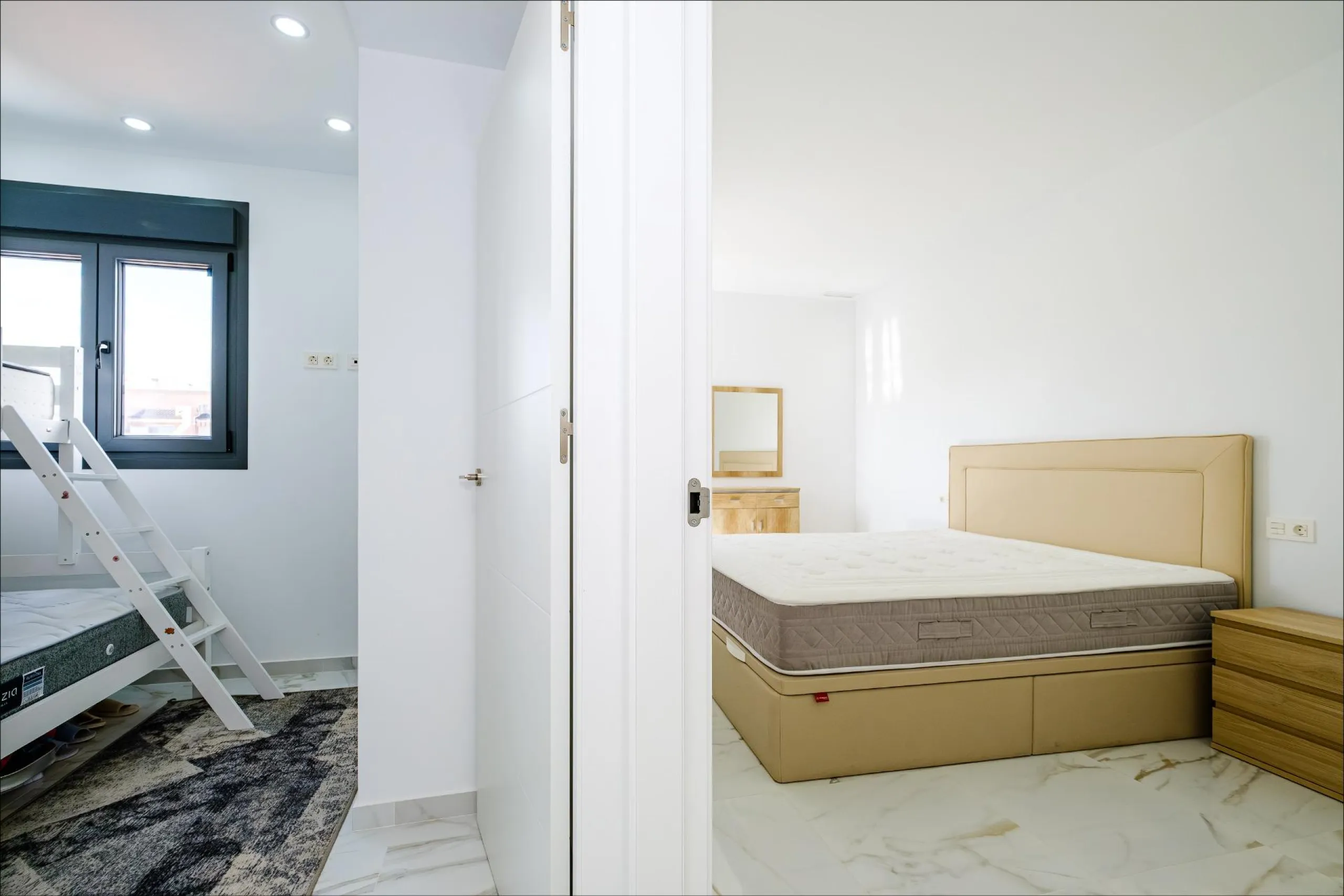 Exclusive Penthouse by the Sea with Two Guest Studios