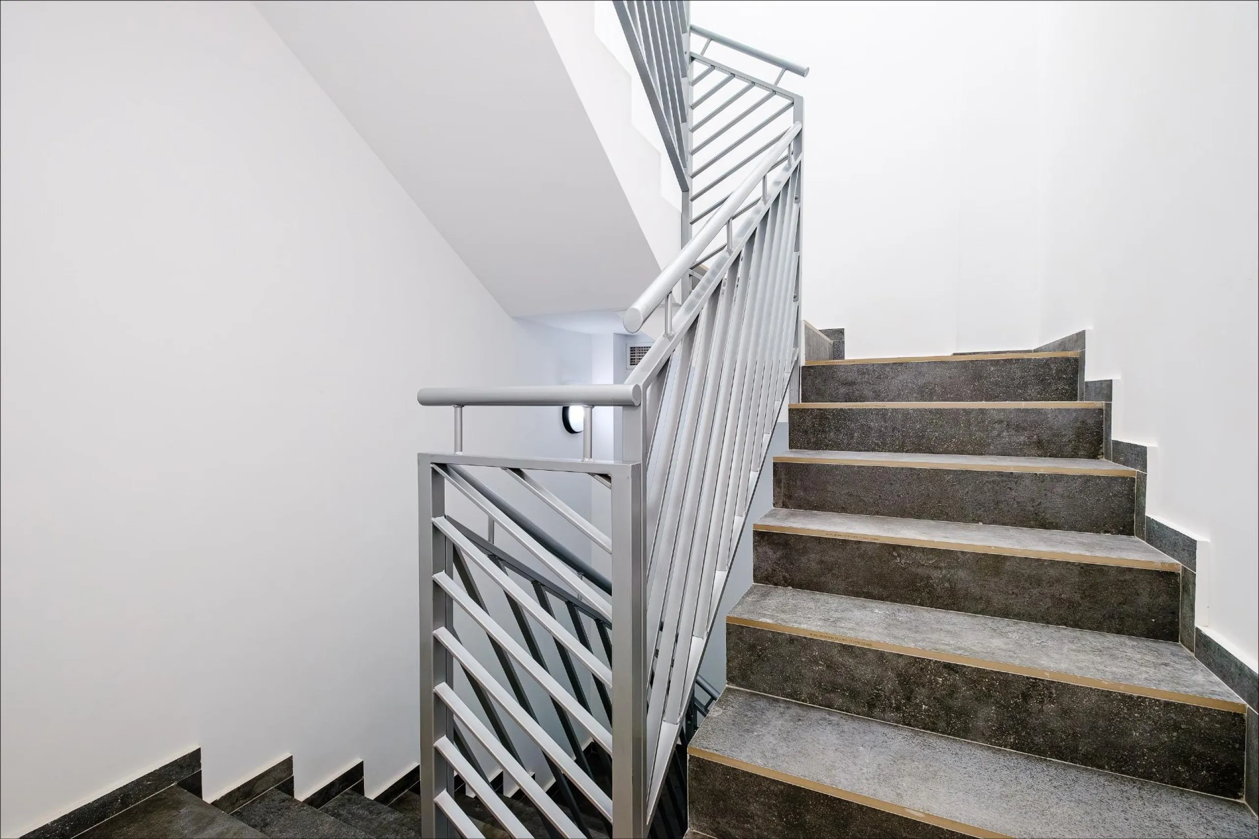Exclusive Penthouse by the Sea with Two Guest Studios