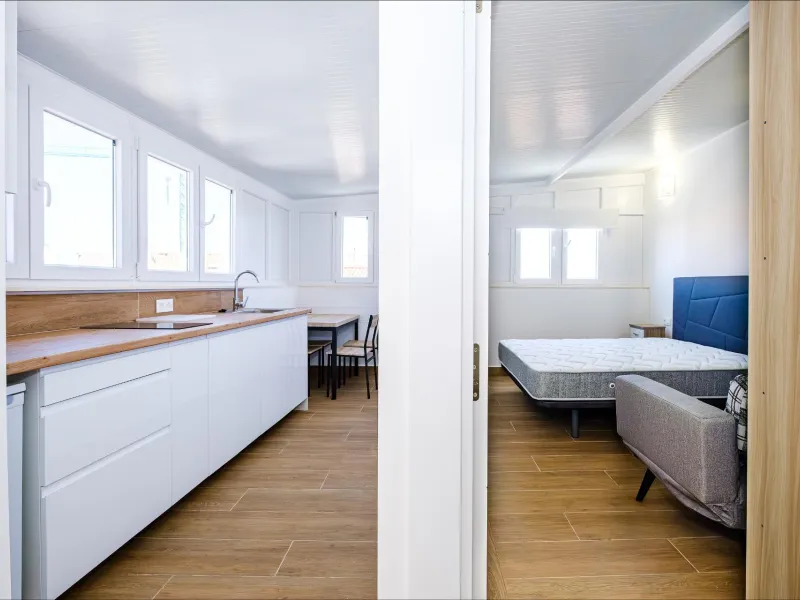Exclusive Penthouse by the Sea with Two Guest Studios