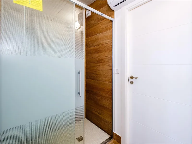Exclusive Penthouse by the Sea with Two Guest Studios