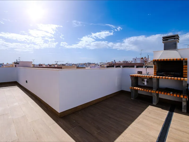 Exclusive Penthouse by the Sea with Two Guest Studios