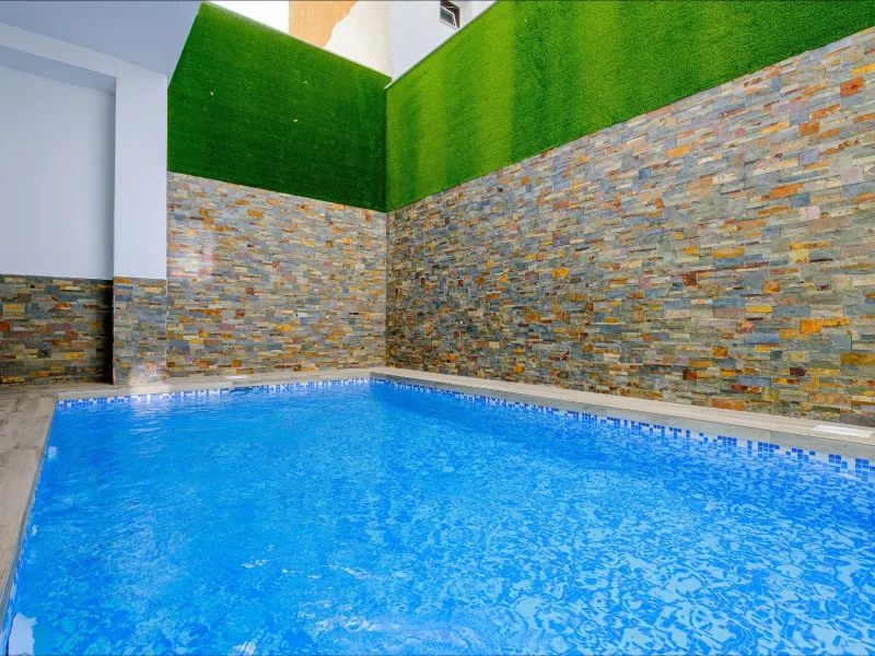 Exclusive Penthouse by the Sea with Two Guest Studios