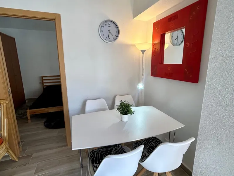 Piso reformado de 3 habitaciones con terraza en pleno centro de Torrevieja I 198.000€