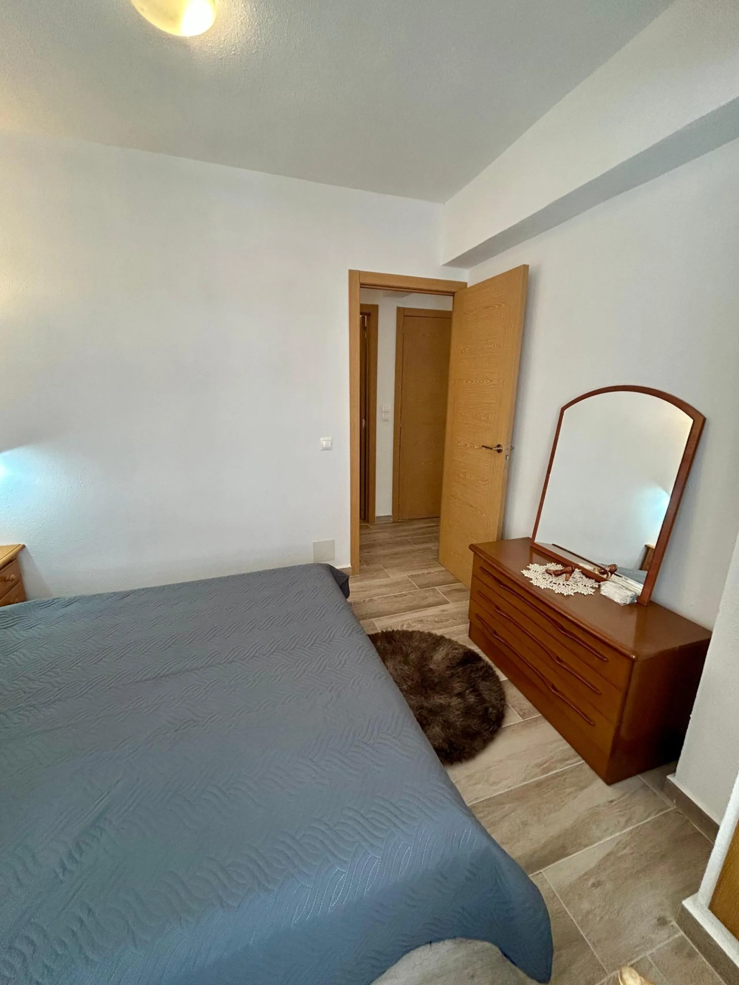 Piso reformado de 3 habitaciones con terraza en pleno centro de Torrevieja I 198.000€