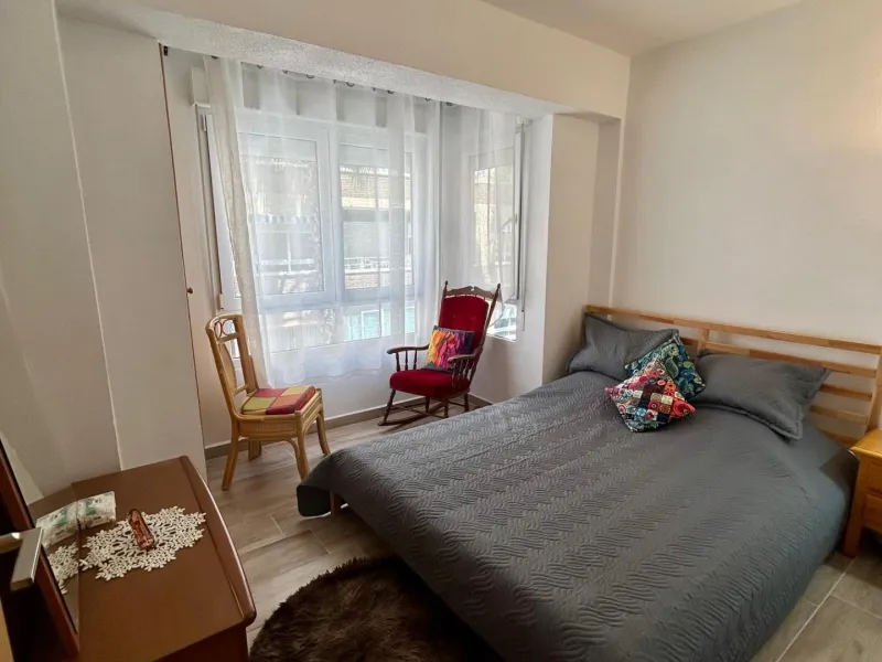 Piso reformado de 3 habitaciones con terraza en pleno centro de Torrevieja I 198.000€