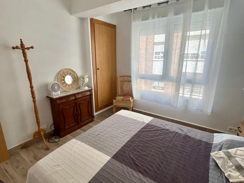 Piso reformado de 3 habitaciones con terraza en pleno centro de Torrevieja I 198.000€
