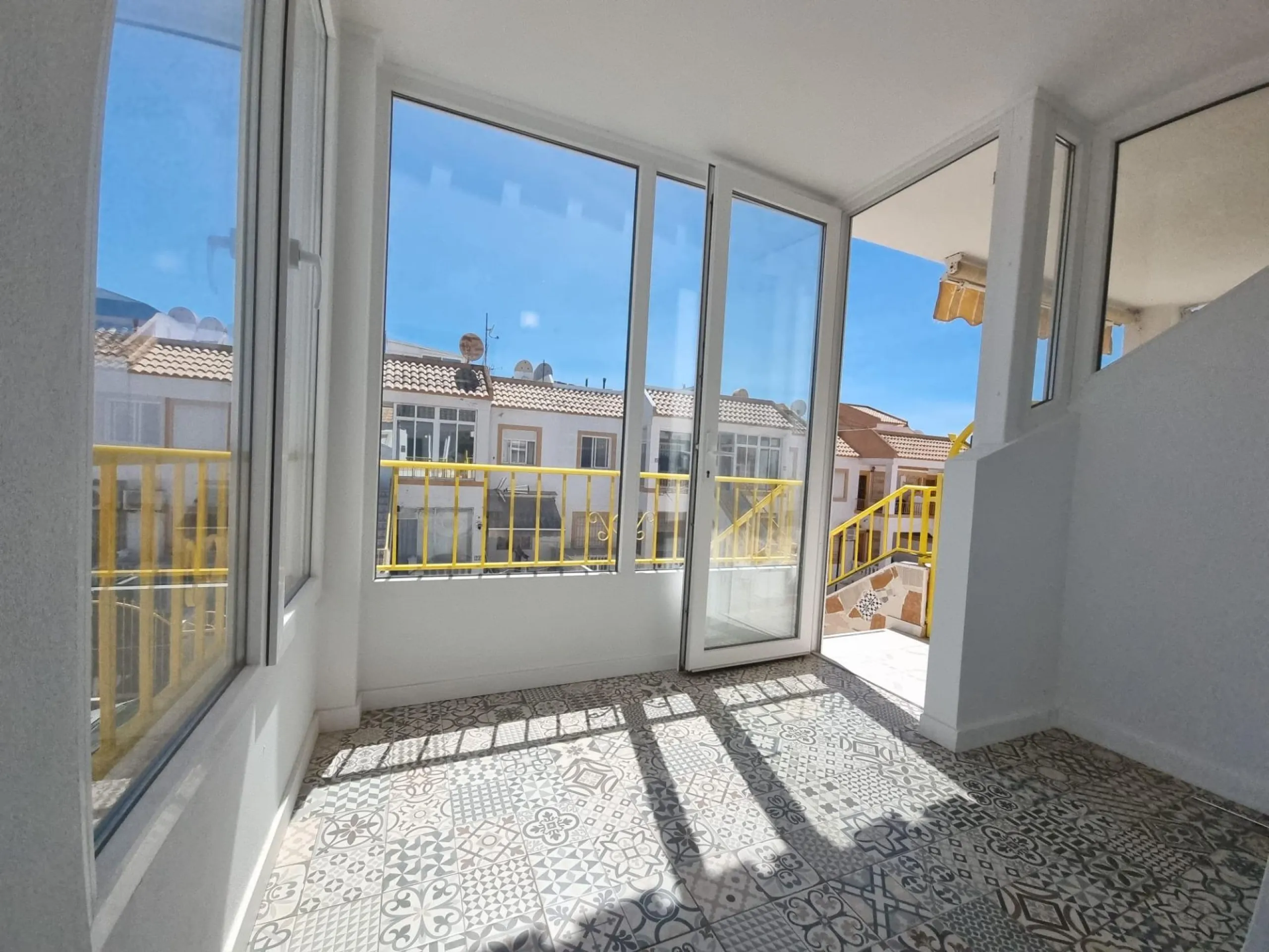 Charming Renovated Bungalow in Torrevieja, Ideal for Enjoying the Sun